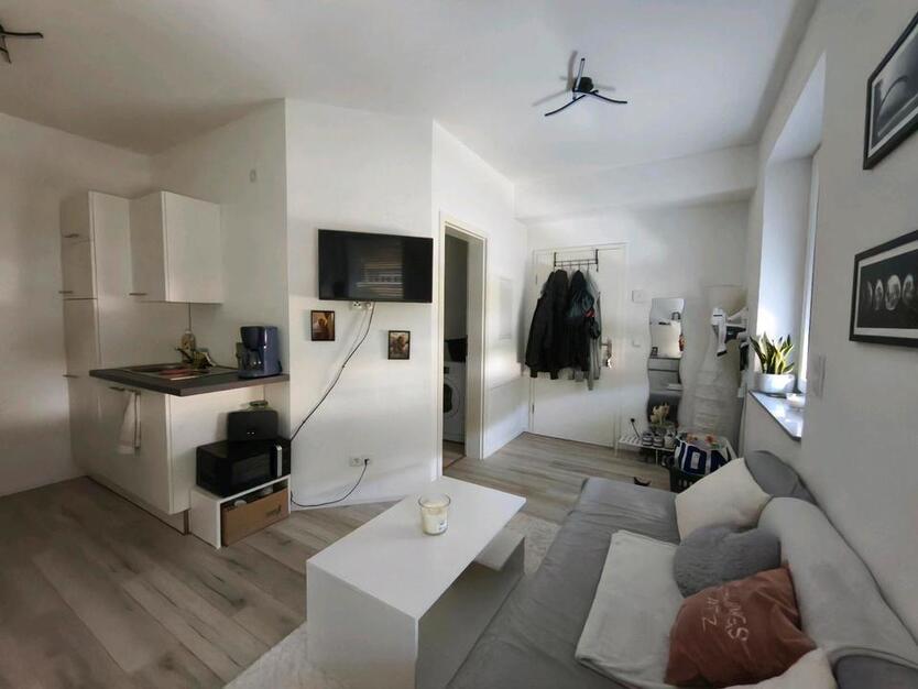 Moderne 2 Zimmer Wohnung mit Keller und Stellplatz