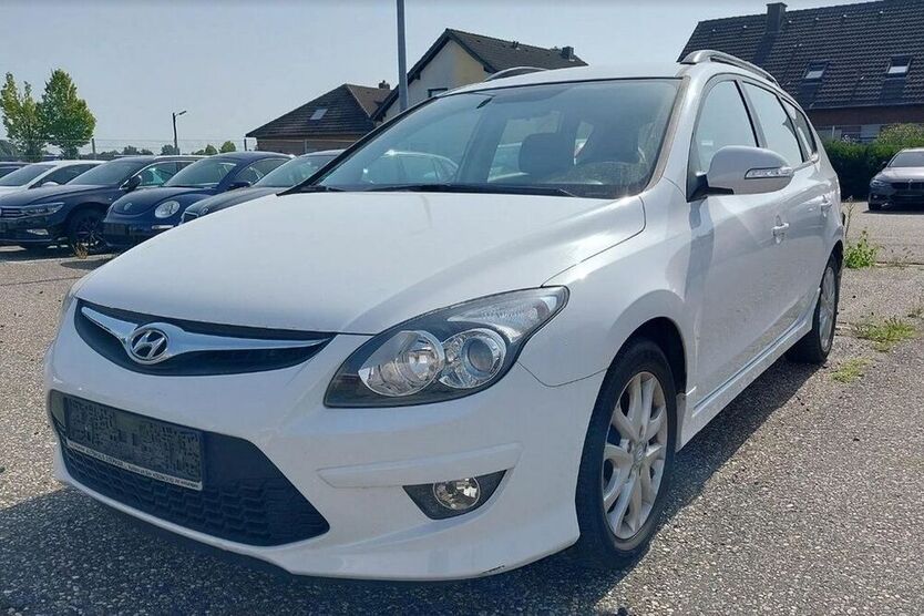i30