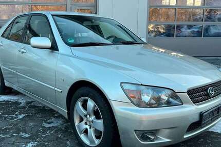Lexus IS 200 172.680 km 4.390 &euro; Kiel 24114