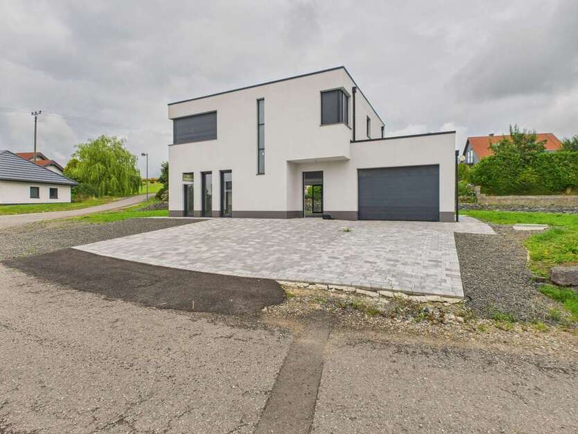 Haus zum Kaufen in Kalenborn-Scheuern 470.000 € 168 m²