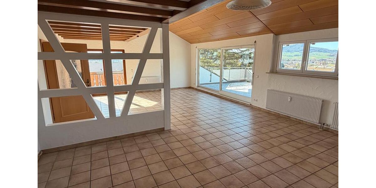 Dachgeschoßwohnung Engen - 3.5 Zimmer, 120 m&sup2;, 1.190&euro; | Angebot:26339973