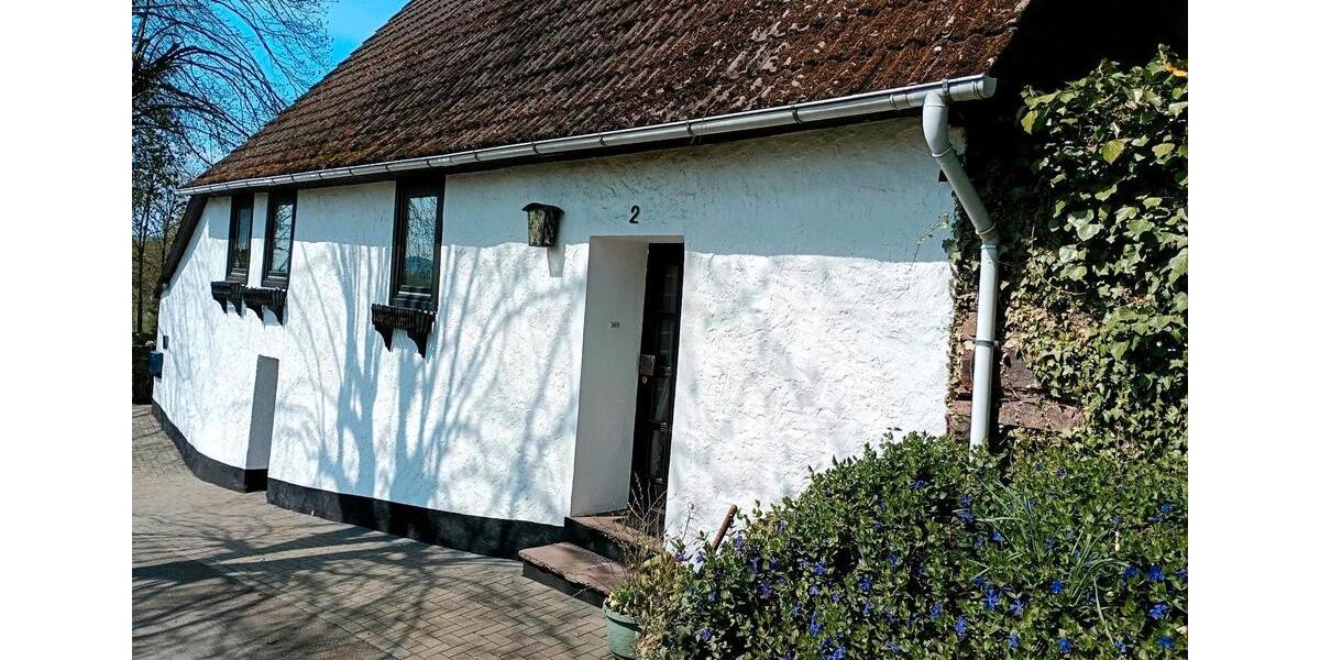 Einfamilienhaus Bad Karlshafen - 12 Zimmer, 210 m&sup2;, 285.000&euro; | Angebot:27127040