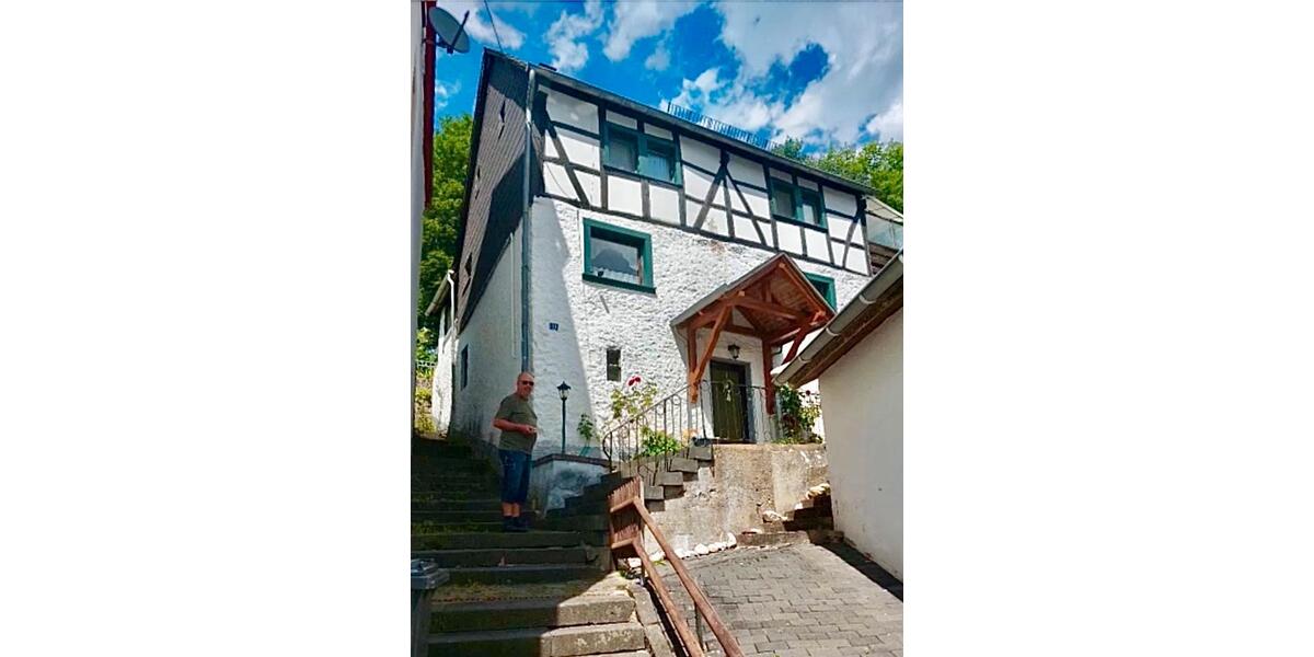 Einfamilienhaus Blankenheim - 5 Zimmer, 100 m&sup2;, 99.999&euro; | Angebot:27143640