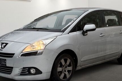 Peugeot 5008 211.707 km 2.599 &euro; Berlin 12681