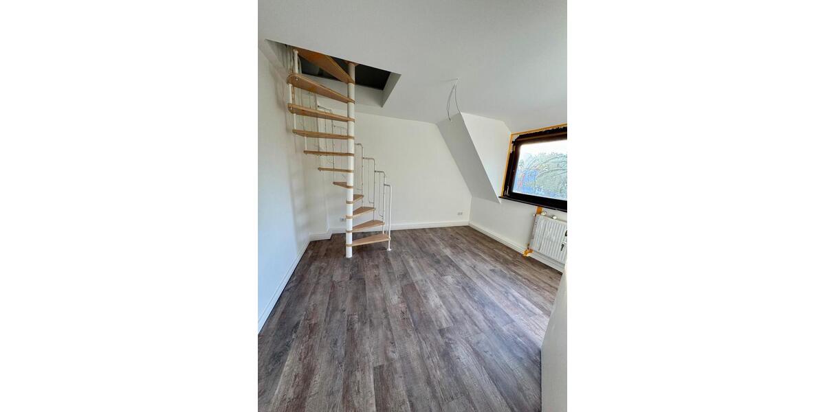 Dachgeschoßwohnung Bremen Hemelingen - 2 Zimmer, 32 m&sup2;, 740&euro; | Angebot:26237704