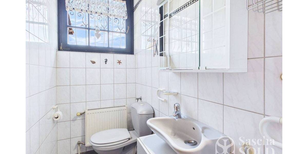 Großzügiges Anwesen in ruhiger Waldrandlage - Pool, Sauna, Wintergarten, Balkon u. Doppelgarage - Einfamilienhaus Spiesen-Elversberg Elversberg | Angebot:26178654