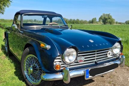 Triumph TR4