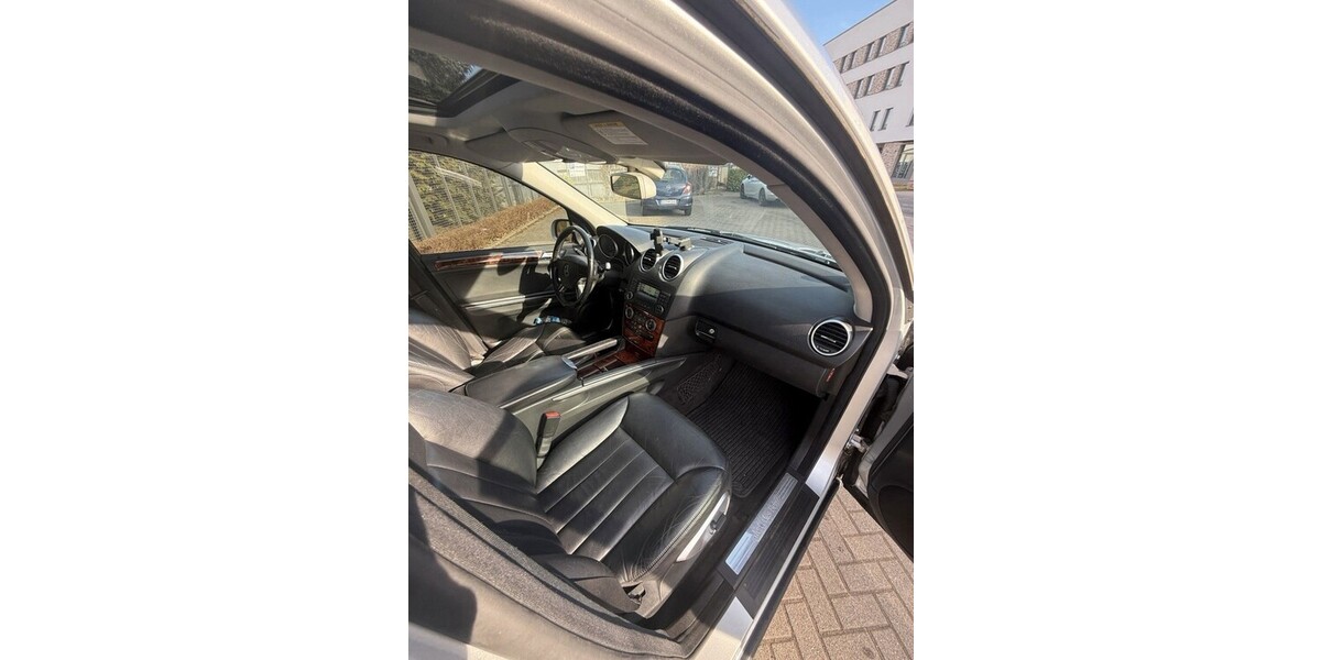 Mercedes-Benz ML 320 265.000 km 2.900 &euro; Erwitte 59597