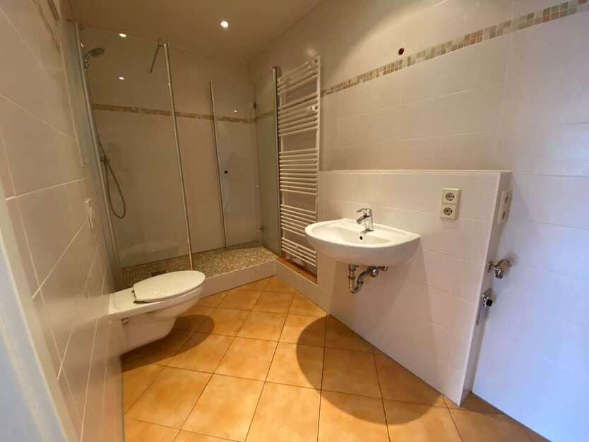 Wohnung zum Mieten in Suhl 518,83 € 79.46 m²