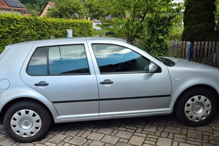 VW Golf 131.000 km 3.100 &euro; Bach an der Donau 93090