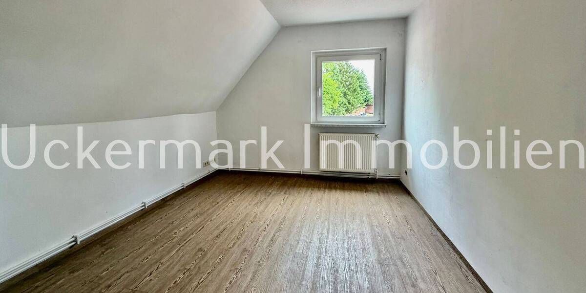 Einfamilienhaus Woldegk Bredenfelde - 8 Zimmer, 220 m&sup2;, 369.000&euro; | Angebot:26788101