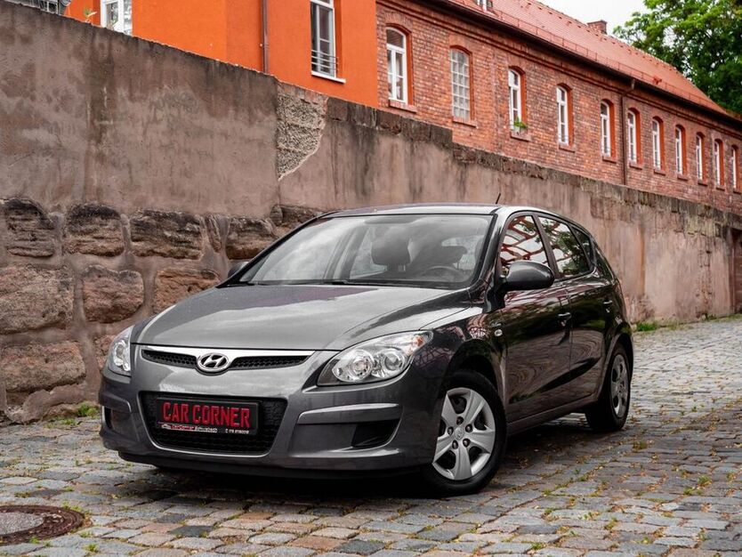 i30