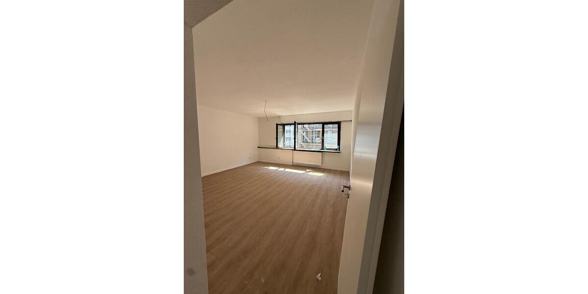 Etagenwohnung Mannheim Almenhof - 3 Zimmer, 85 m&sup2;, 1.250&euro; | Angebot:26036236