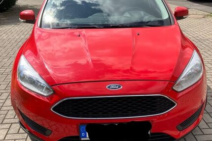 Ford Focus 54.000 km 6.401 &euro; Stade 21680