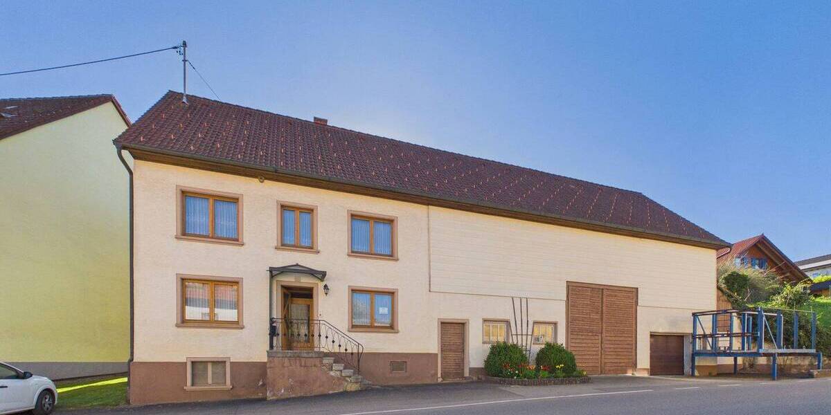Mehrfamilienhaus, Wohnhaus Blumberg Riedböhringen - 9 Zimmer, 149 m&sup2;, 298.000&euro; | Angebot:26366587