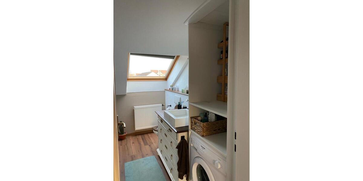 Dachgeschoßwohnung Niederwerrn - 3 Zimmer, 75 m&sup2;, 208.000&euro; | Angebot:26511735