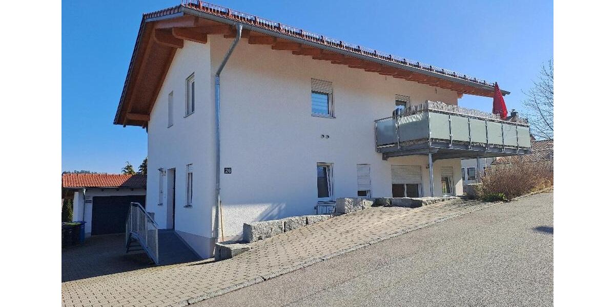 Etagenwohnung Pfarrkirchen - 6.5 Zimmer, 142 m&sup2;, 1.200&euro; | Angebot:26394253