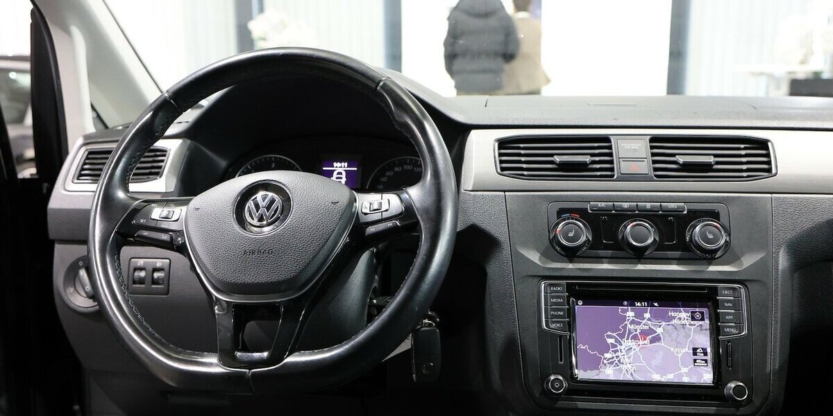 VW Caddy Maxi KOMBI 2.0 TDI DSG 1.HAND / NAVI+, ACC 143.000 km 20.555 &euro; Hamm 59077