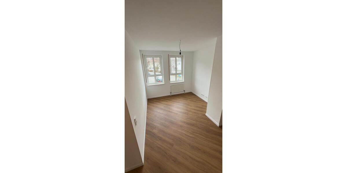 Frisch sanierte 4-Zimmer-Wohnung mit moderner EBK 4 zimmer