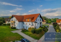 Wohnen mit Weitblick: Ruhige 2-Zimmer-Wohnung Top-Lage!??️ mit Wohnküche, Stellplatz, in Schönfeld