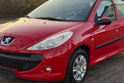 Peugeot 206 115.000 km 2.999 &euro; Rüsselsheim 65428
