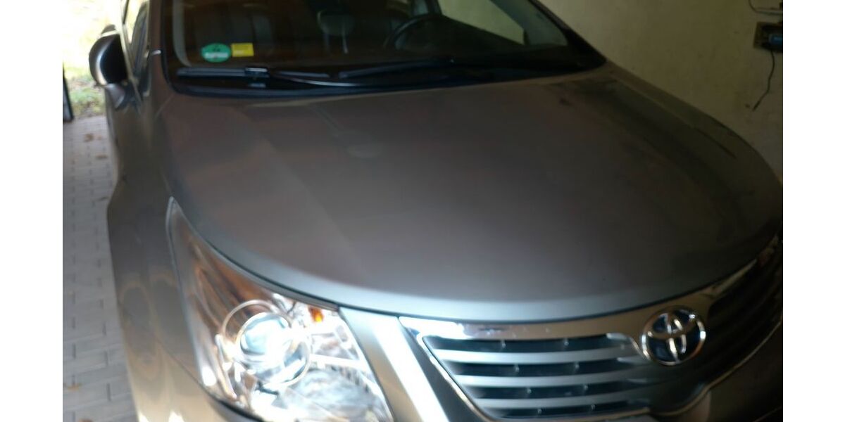 Toyota Avensis 90.000 km 6.500 &euro; Leipzig 04279