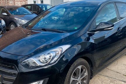 Hyundai i30 76.000 km 10.290 &euro; Berlin-Lichtenberg 10365