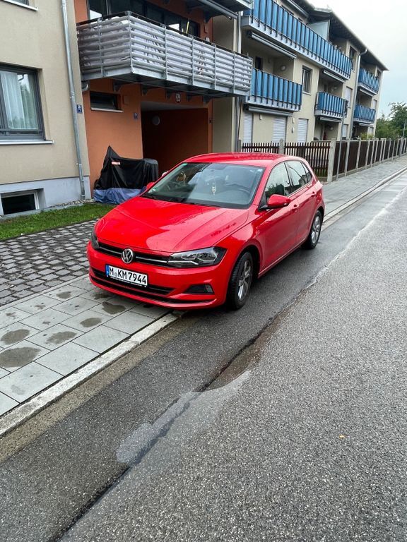 VW Polo 110.000 km 9.000 € München 81476