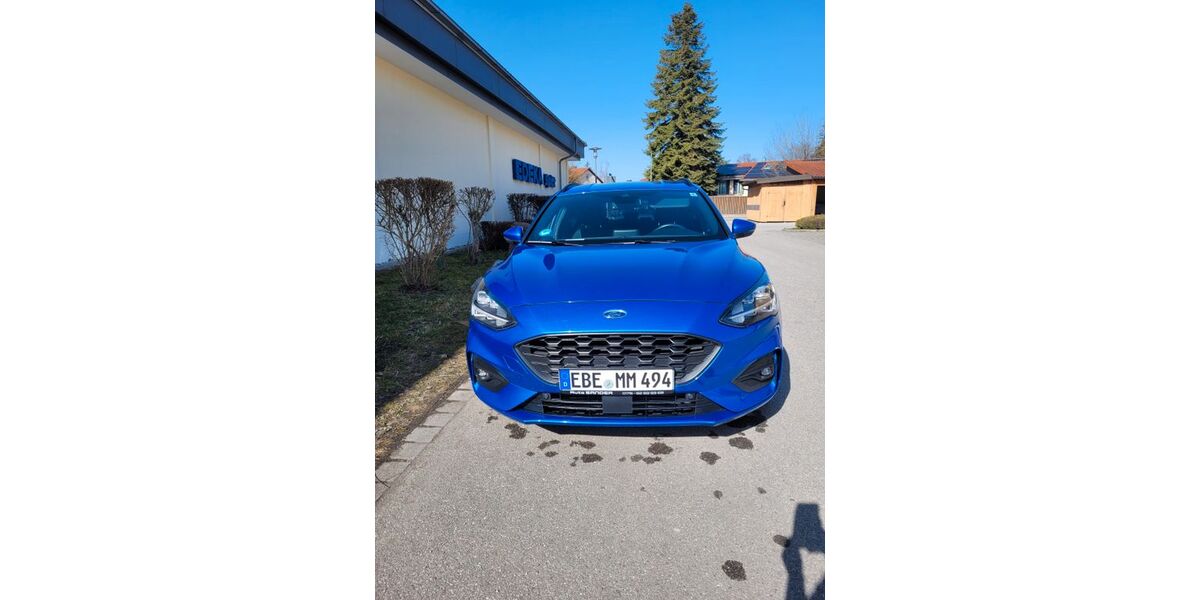 Ford Focus 97.000 km 13.700 &euro; Dresden 01069