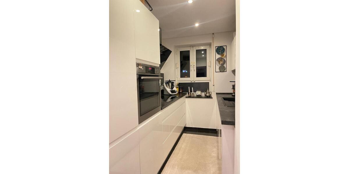 Gepflegte zwei Zimmerwohnung mit Balkon in Ludwigshafen Süd 2 zimmer