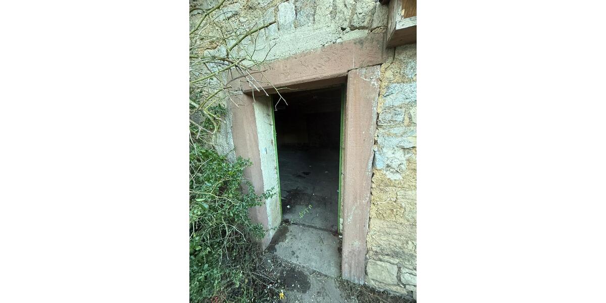 Einfamilienhaus Blankenheim - 5 Zimmer, 130 m&sup2;, 140.000&euro; | Angebot:24609461