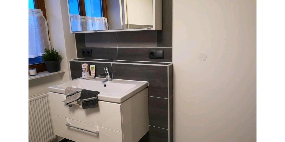 Reihenhaus Germaringen - 10 Zimmer, 130 m&sup2;, 1.600&euro; | Angebot:26153718