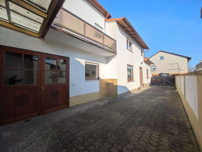 Haus zum Kaufen in Böhl-Iggelheim 359.000 € 146.43 m²