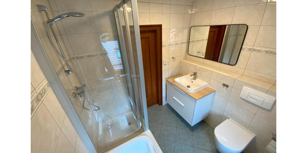 Dachgeschoßwohnung Zella-Mehlis Mehlis - 3 Zimmer, 75 m&sup2;, 550&euro; | Angebot:26041702