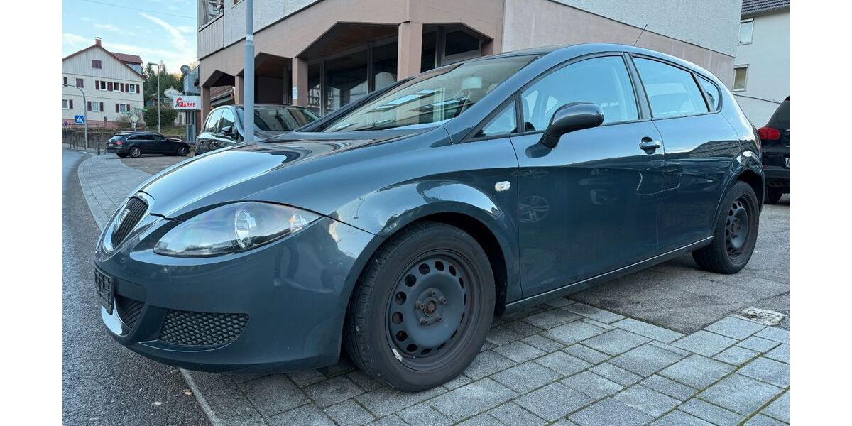 Seat Leon 184.043 km 2.499 &euro; Bad Wildbad 75323