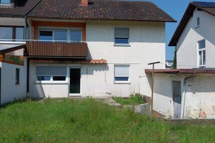 Haus Singen - 6 Zimmer, 135 m&sup2;, 225.000&euro; | Angebot:26852759