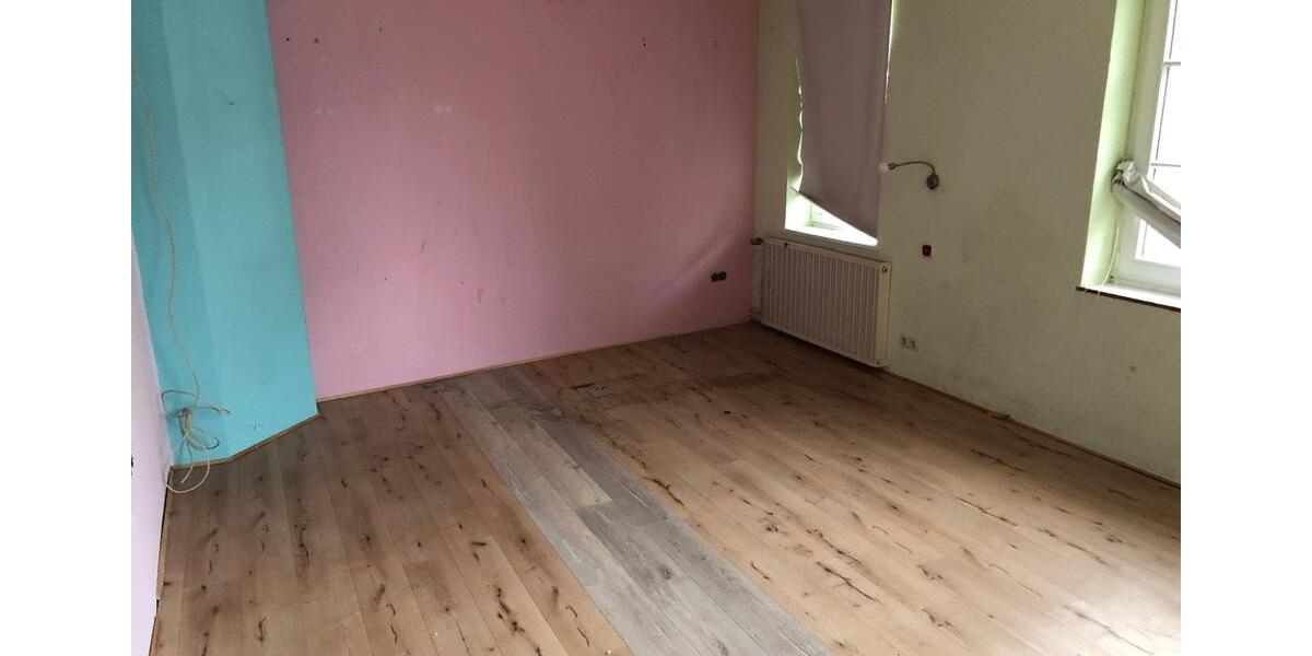 Einfamilienhaus Dassel - 9 Zimmer, 200 m&sup2;, 500&euro; | Angebot:26091813