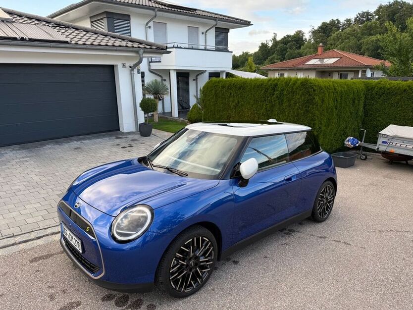 Cooper SE