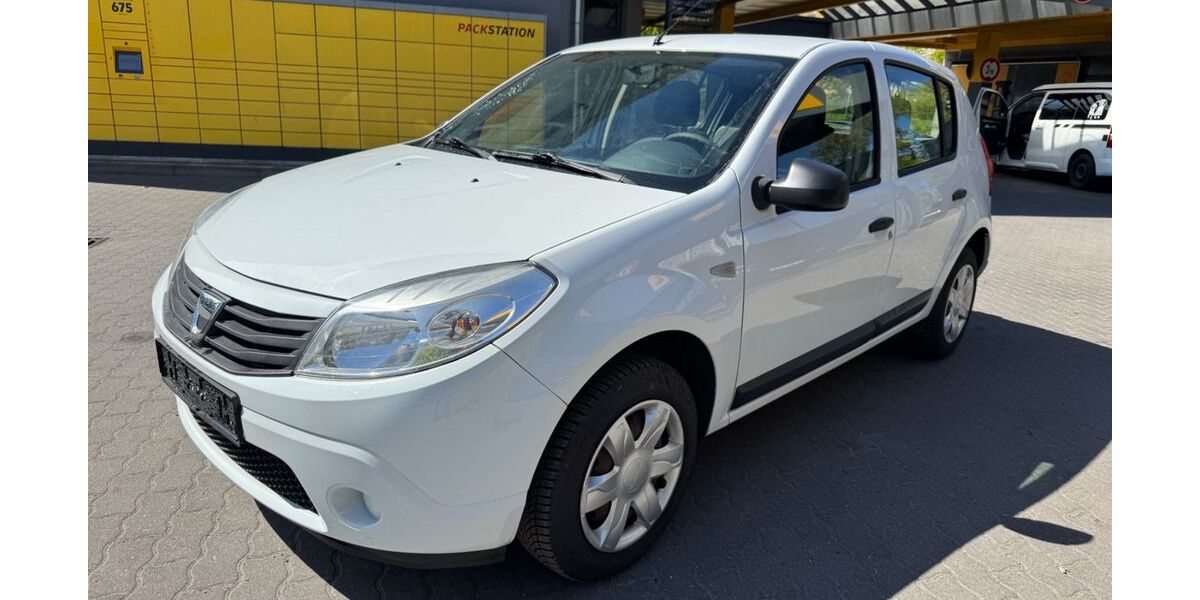 Dacia Sandero 83.000 km 4.299 &euro; Berlin 13055
