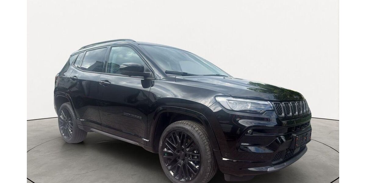 Jeep Compass 14.720 km 26.350 &euro; Oberursel (Taunus) OT Oberursel 61440