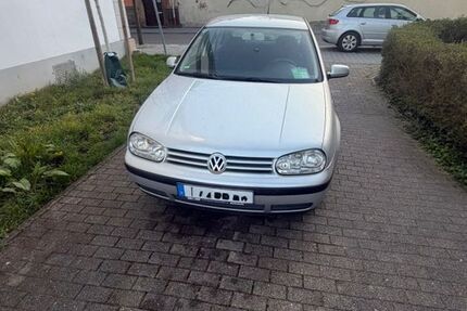VW Golf 203.000 km 1.090 &euro; Speyer 67346