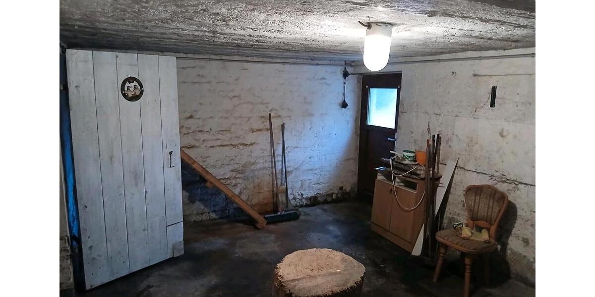 Reihenhaus Weischlitz - 7 Zimmer, 80 m&sup2;, 69.500&euro; | Angebot:27042842