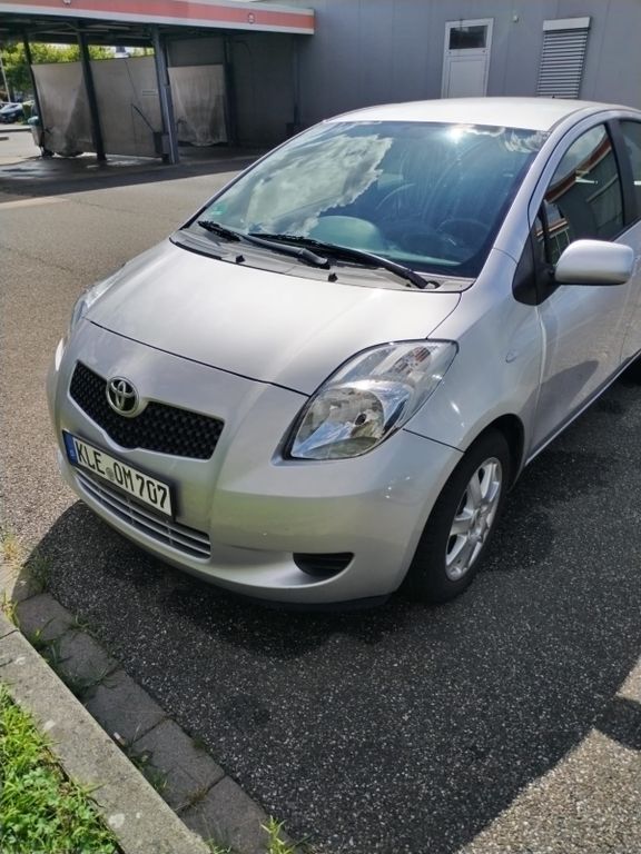 Toyota Yaris 195.000 km 3.500 € Goch 47574