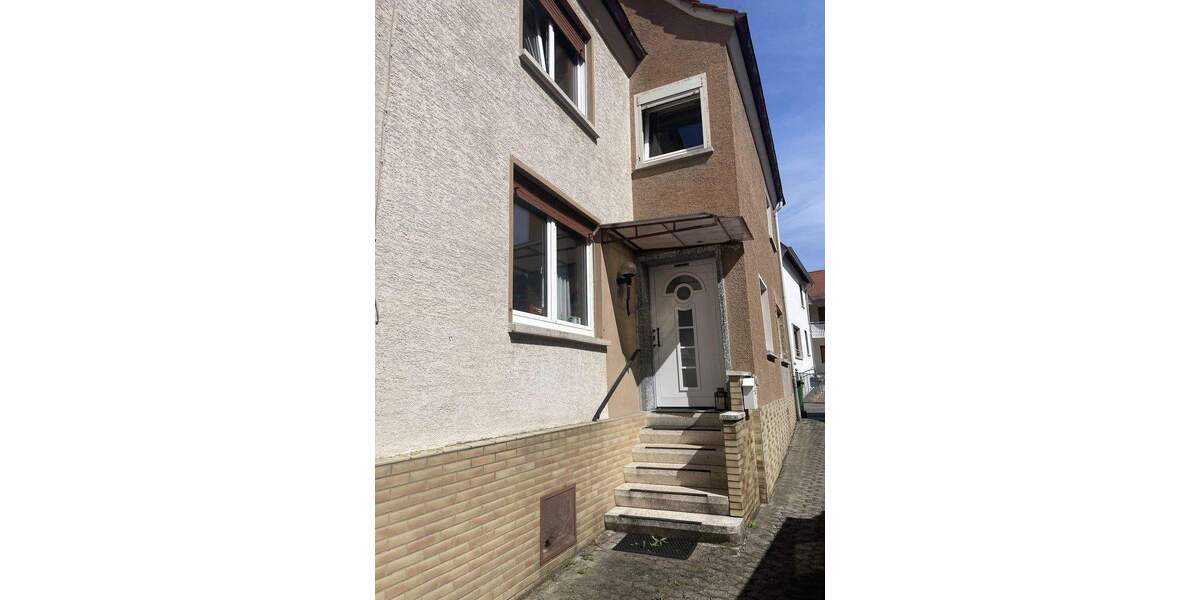 Mehrfamilienhaus, Wohnhaus Buseck Alten-Buseck - 7 Zimmer, 280 m&sup2;, 309.000&euro; | Angebot:25782526