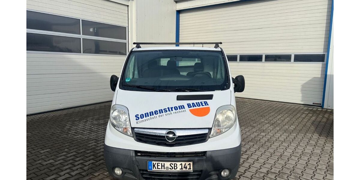 Opel Vivaro 182.000 km 4.799 &euro; Kelheim 93309