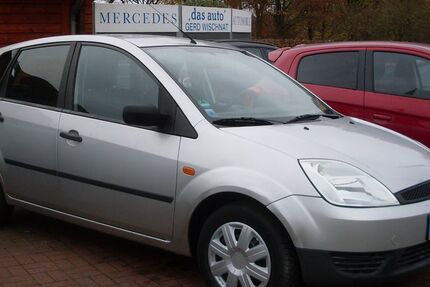 Ford Fiesta 80.300 km 3.950 &euro; Alt-Mölln 23881