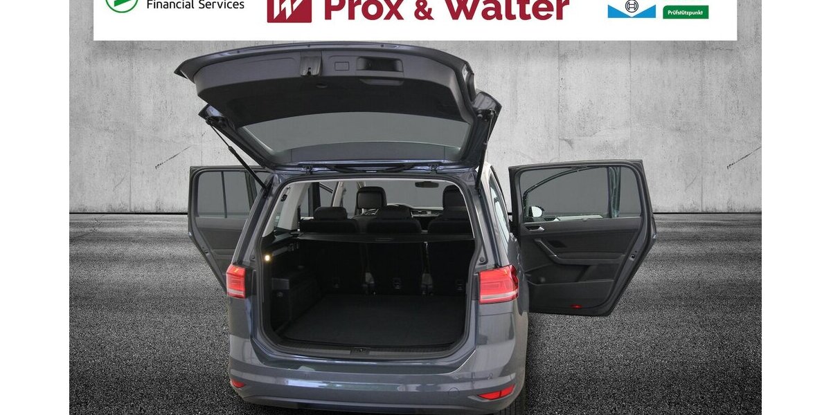 VW Touran TSI Comfortline 7-SITZ+NAVI+STANDHEIZUNG 16.192 km 30.700 &euro; Hagenow 19230