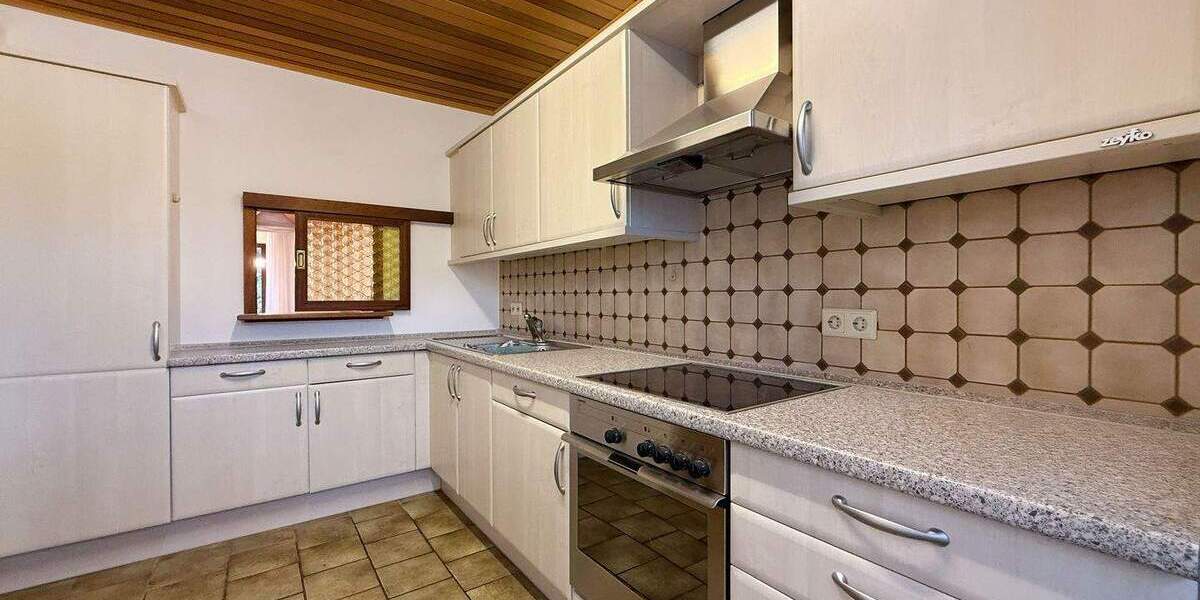 Gepflegtes, renovierungsbedürftiges Reihenmittelhaus in ruhiger und zentraler Lage von Leimen 5 zimmer