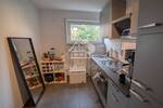Helle und freundliche 2-Zimmerwohnung im 4.OG mit Aufzug & Balkon - Einbauküche zur Ablöse