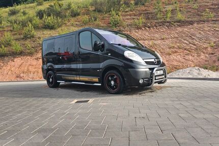 Opel Vivaro 274.500 km 11.900 &euro; LEMBERG 66969